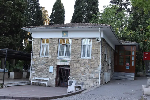 Şehitlik Camii