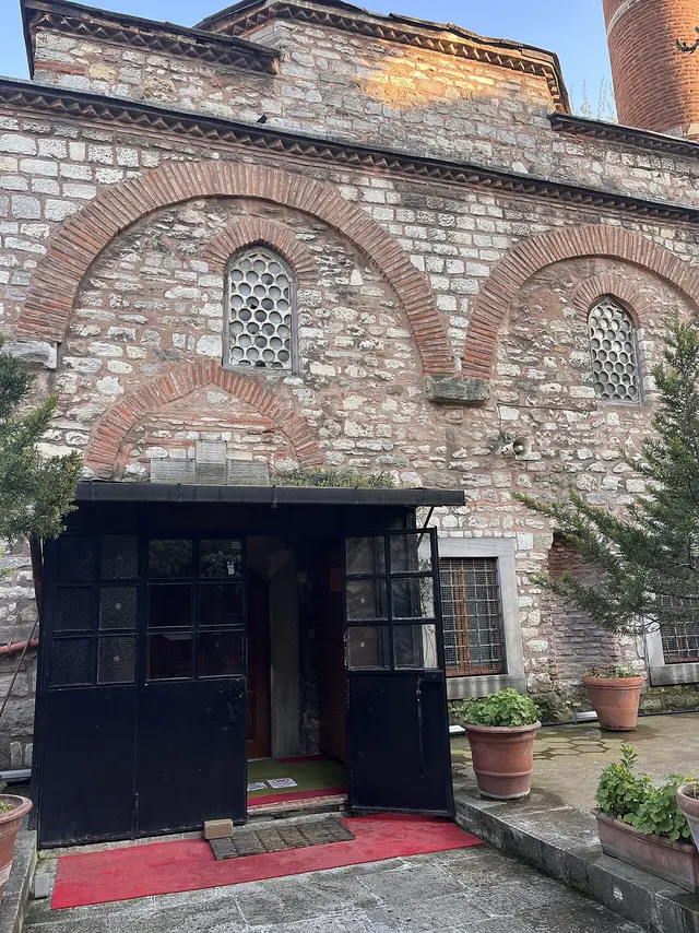 İshak Paşa Cami