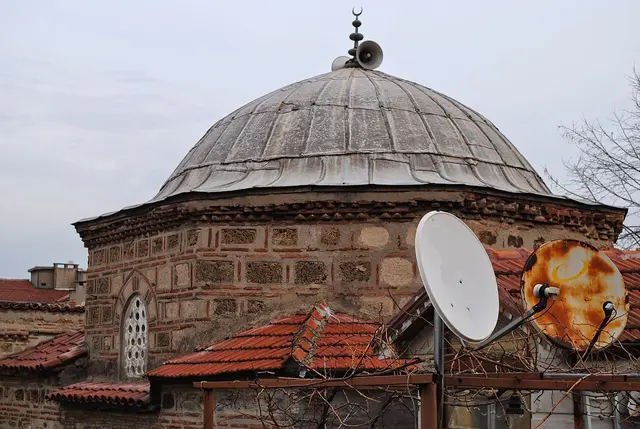 Veledi Yaniç Cami