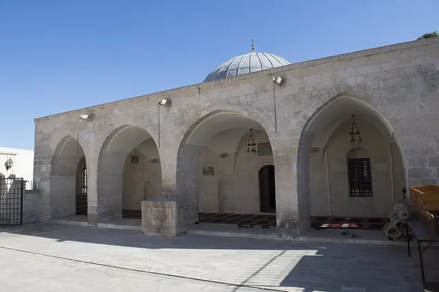 Haci Lütfullah Camii