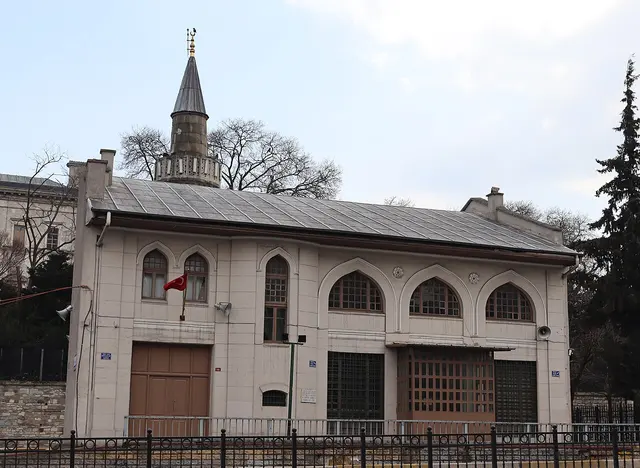 Kamer Hatun Camii