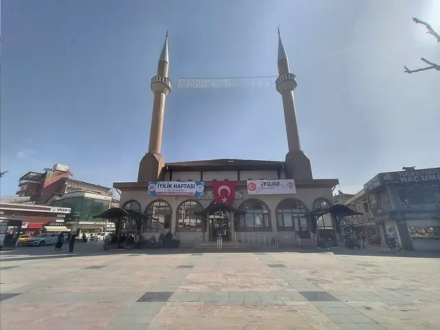 Düzce Merkez Büyük Camii