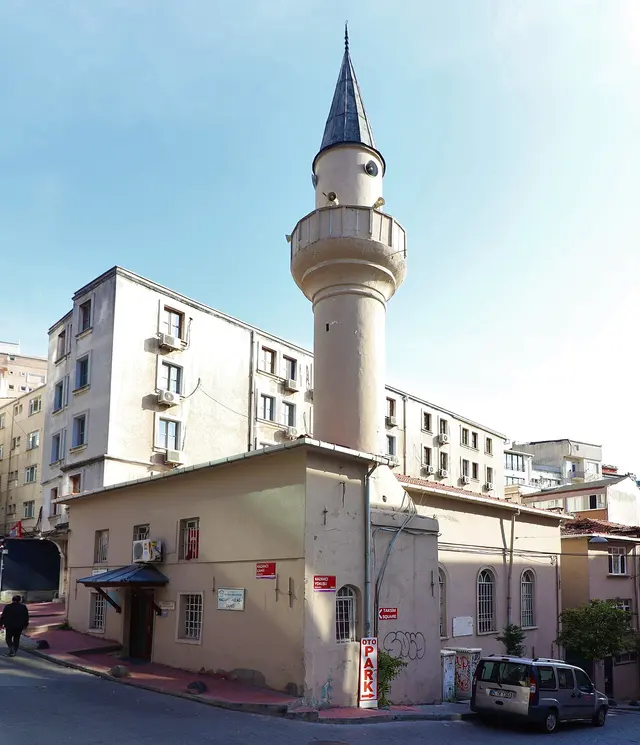 Kazancı Ali Ağa Camii