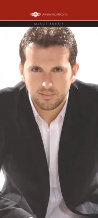 Mesut Kurtis, photo 1